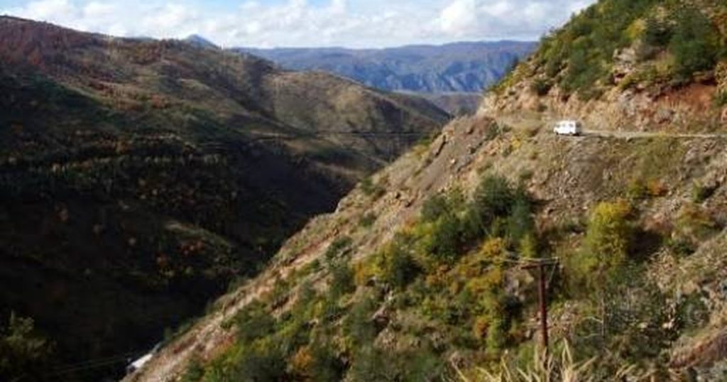 Bie nga shkëmbi, humb jetën bariu shkemb