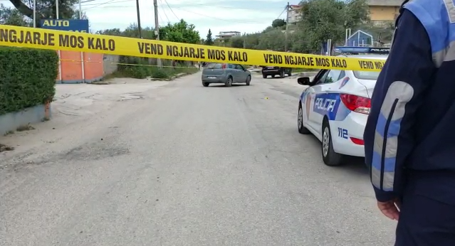 Përplasja e taksisë me shtyllën në Vlorë, arrestohet shoferi 54-vjeçar. Policia: Ishte i dehur në timon vlore vrasje policia skene krimi2