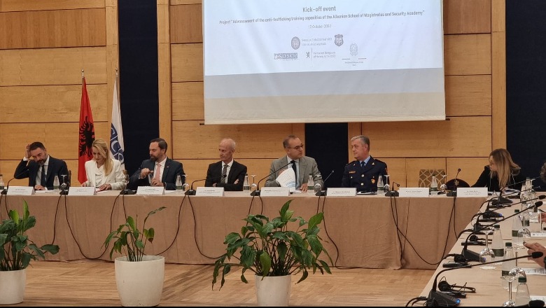 Zv/ambasadori i SHBA-së në Tiranë: Shqipëria ka përparuar, të vendosur të luftojmë trafikimin 1665562461 1e17684d964f4949a12296a5bf606086