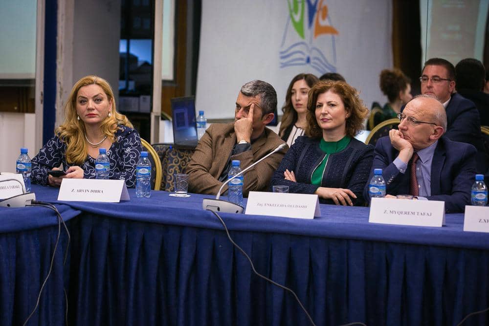 Protesta e pedagogëve, Enkeleda Olldashi: Kundër grevës së urisë, formë reagimi ekstreme 3 7