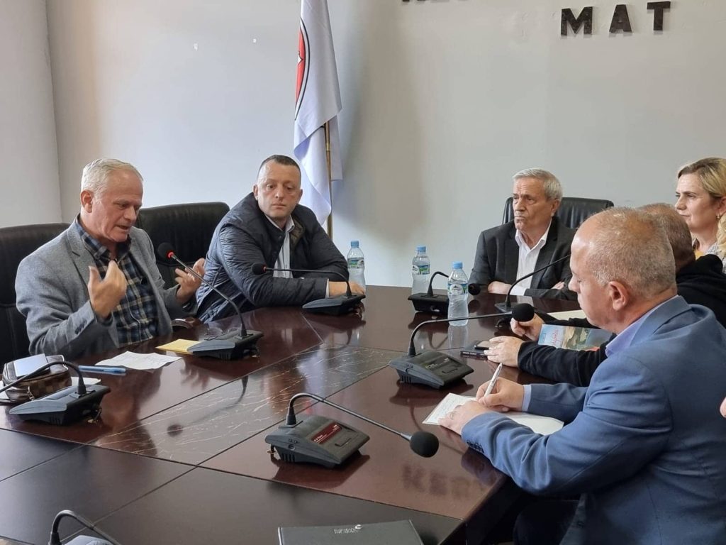 Ekskluzive/ Rrëfimi i padëgjuar i Namik Dokles në Mat: Si më morën peng për 6 orë djalin në 1996 1 310768571 1187682835119885 9190799104620784903 n 1
