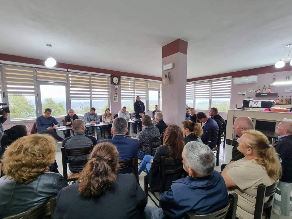 Bashkia Mat nis dëgjesat publike për projektbuxhetin 2023 2 311195804 471475948353383 4807042163986828721 n
