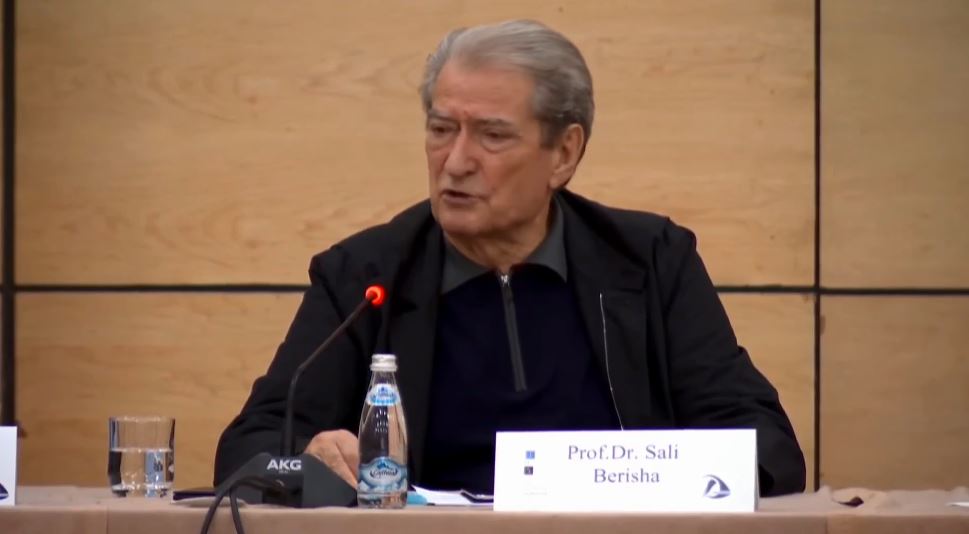 VIDEO/ Zgjedhjet lokale, partia suedeze në konferencë me Berishën Capture 24
