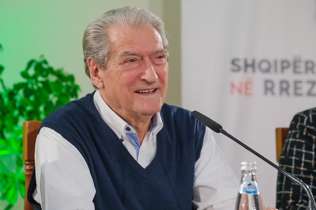 Protesta e pedagogëve, Sali Berisha: Misioni vazhdon i pamposhtur berisha 4