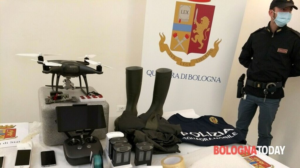 Sekuestrohen mbi 100 celularë në burgun e Bolonjës, mafia shqiptare dhe “Ndragheta” komandonin nga burgu trafiqet droge itali drone