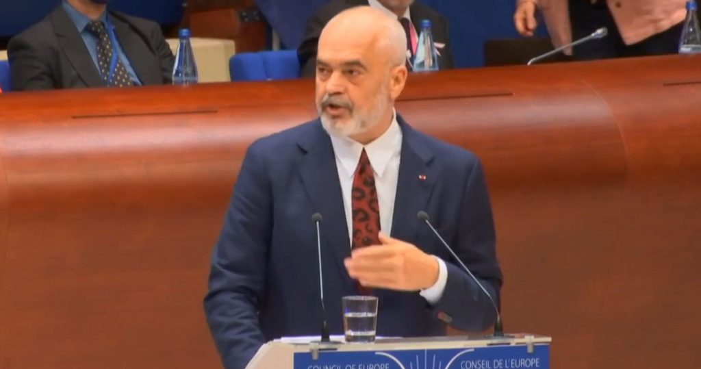 Rama i quan thashetheme lajmet se Shqipërisë do t’i rikthehen vizat: Nongrata nuk ka shans të hiqet edirama