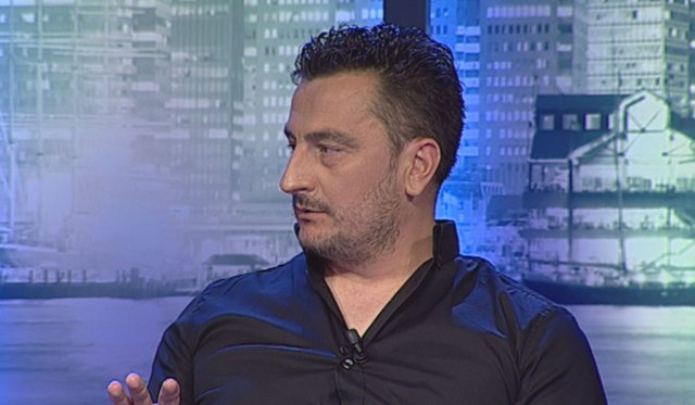 Erion Korini kujton kohën kur ra në dashuri me një vajzë: Nuk kuptoja, tani që vajta 45 vjeç… erion korini