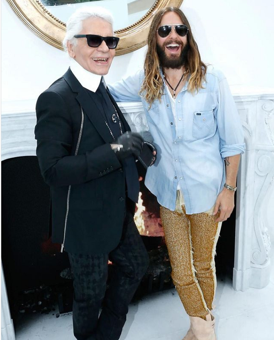 Ky është aktori që do të interpretojë Karl Lagerfeld-in në filmin biografik 1 leto