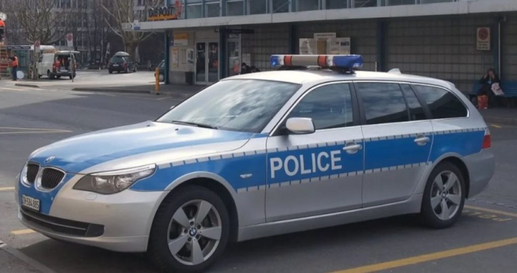 polici 1