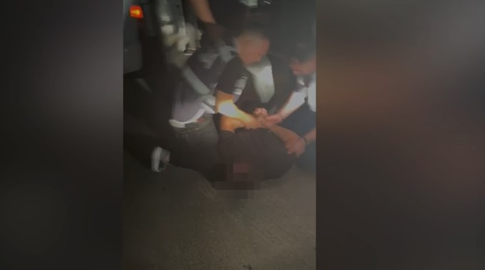 Do merrte pakon me 1 kg kokainë në Tiranë, 23-vjeçari ia mbath dhe shpëton nga prangosja pranga ne toke 1