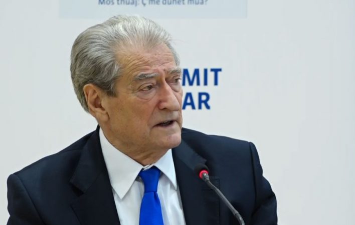 Berisha tregon udhëzimin e Kryesisë për regjistrimin në primare sali berisha 11 708x450 1
