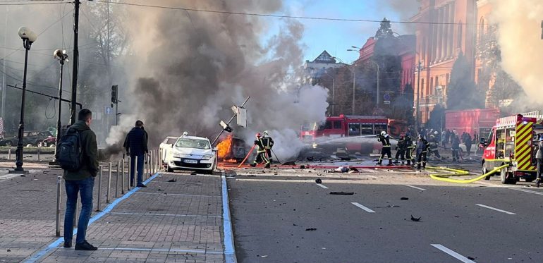 Rusia kryen sulme të reja me dronë në Ukrainë skynews ukraine russia war invasion 5926601 770x433 1 e1665422933689