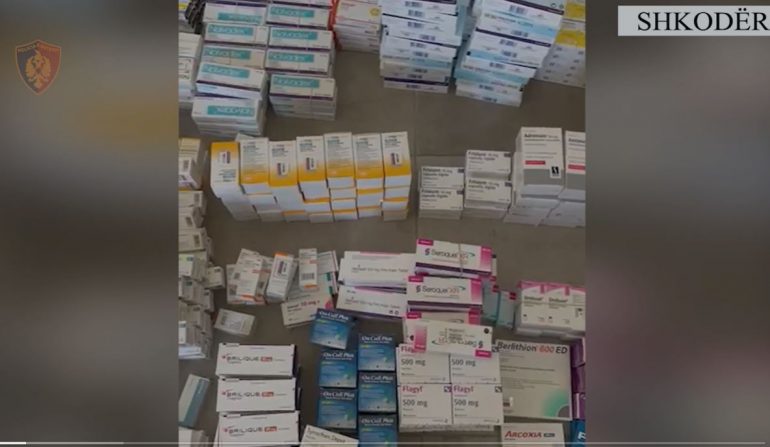 Shkodër/ Zbulohet magazina me medikamente kontrabandë, arrestohen farmacisti dhe 4 doganierë 454554 770x447 1