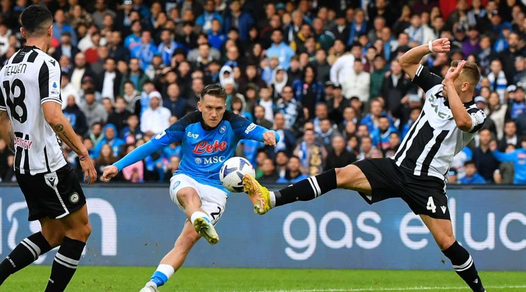 Napoli mund edhe Udinezen, 13 fitore radhazi 636fc3f9258a9zielinski
