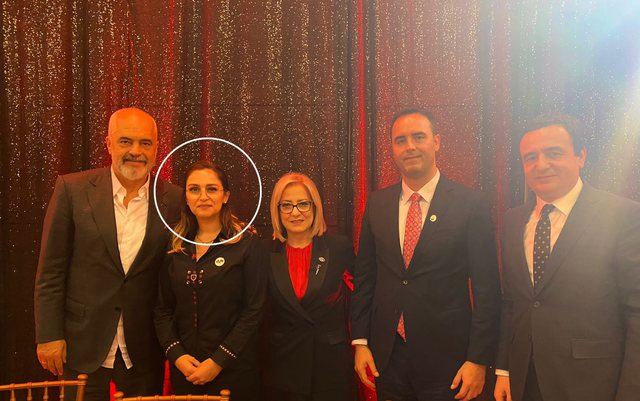 14 vjeç në luftë, bashkëshorti sot në Hagë, gruaja në të djathtë të Ramës ka një histori jete të veçantë 640 0 1669626825xshqipe2 282