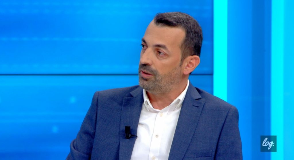 Nisin largimet pas blerjes së “ABC News”, ikën drejtori i Përgjithshëm: Ky rrugëtim mbaron këtu! 868e267a 1077 499b 93d8 fbc27cbe8b05