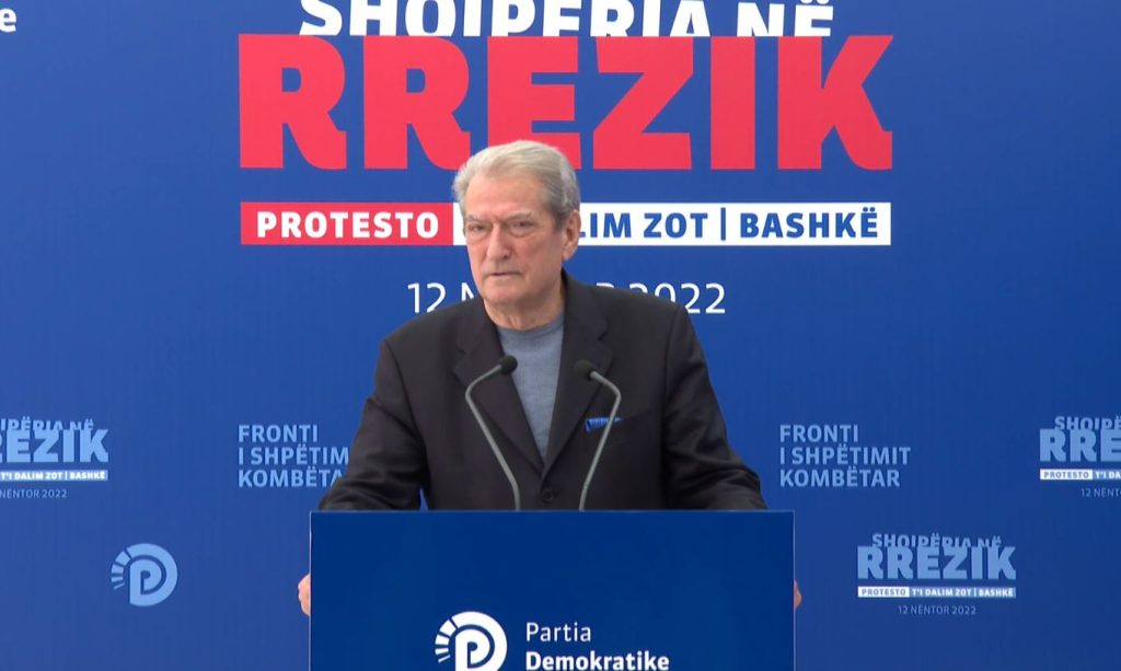 Berisha: Protesta dridhi themelet e monizmit. Mesazh Europës se populli është në këmbë Capture 62
