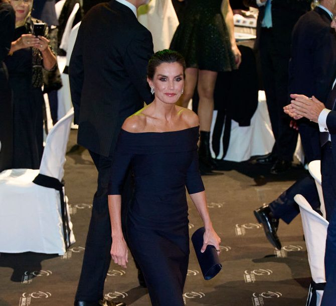 Mbretëresha Letizia e Spanjës mahnit me veshjen, gjatë ndarjes së çmimeve Macael GettyImages 1440832366 1 1 e1668348650529