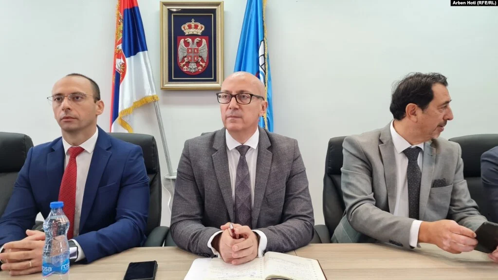 Lista Serbe vendos të largohet nga institucionet e Kosovës Lista Serbe vendos te largohet nga institucionet e Kosoves
