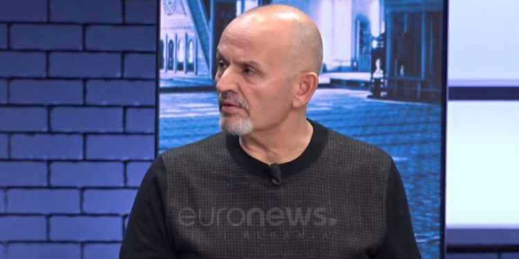 Si po ndodh radikalizmi fetar në zonat afër Tiranës? Pastori: Shumica e këtyre njerëzve… Paulin Vilajeti