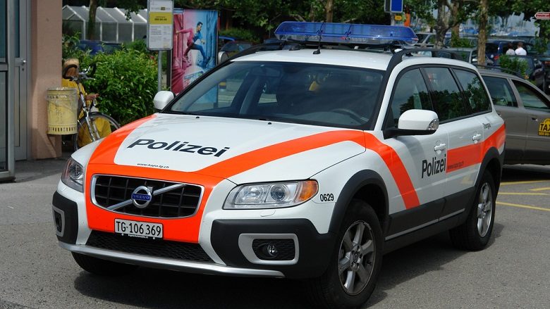 U kap duke shitur heroinë në rrugët e Zvicrës, arrestohet 24-vjeçari shqiptar Policia ne Zvicer 780x439 1