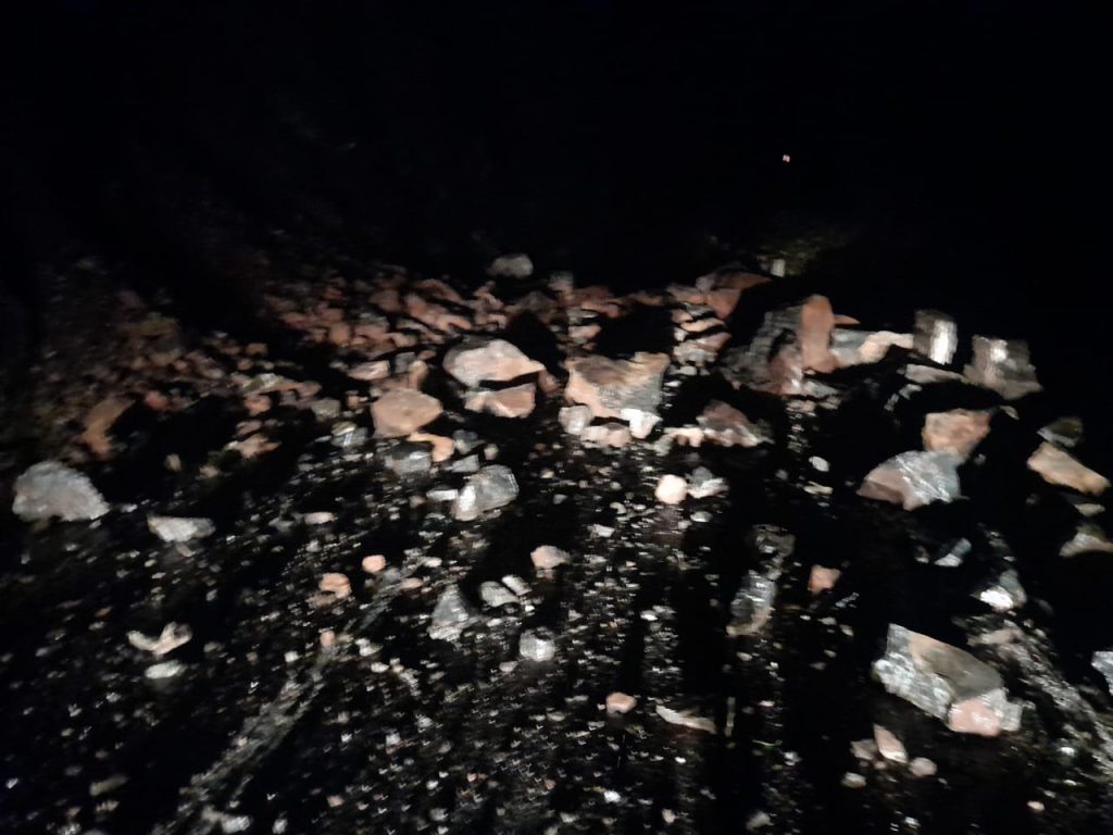 VIDEO/ Shembje gurësh në rrugën nacionale, bllokohet segmenti Milot-Burrel WhatsApp Image 2022 11 20 at 19.40.45