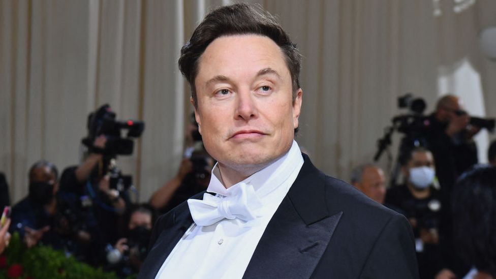 Pasuria e Elon Musk bie me 9 miliardë dollarë që kur bleu “Twitter” ell