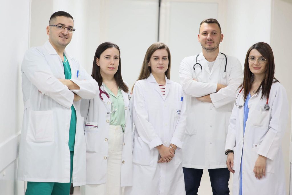FOTO/ Edi Rama: Mbi 140 mjekë specialistë i janë shtuar ekipeve mjekësore në spitalet tona 319983704 690875795989212 3283659247729625173 n