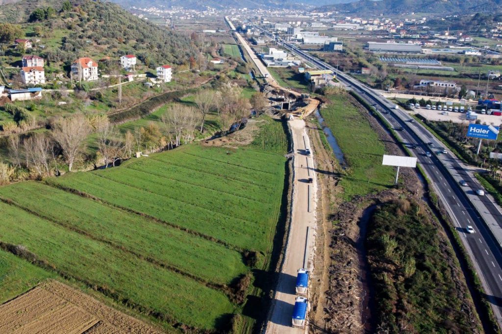 FOTO/ Rama promovon kantierin e hekurudhës Tiranë-Durrës. Puna përfundon të mars të 2024 321152776 1166514897327791 1090655646150205607 n