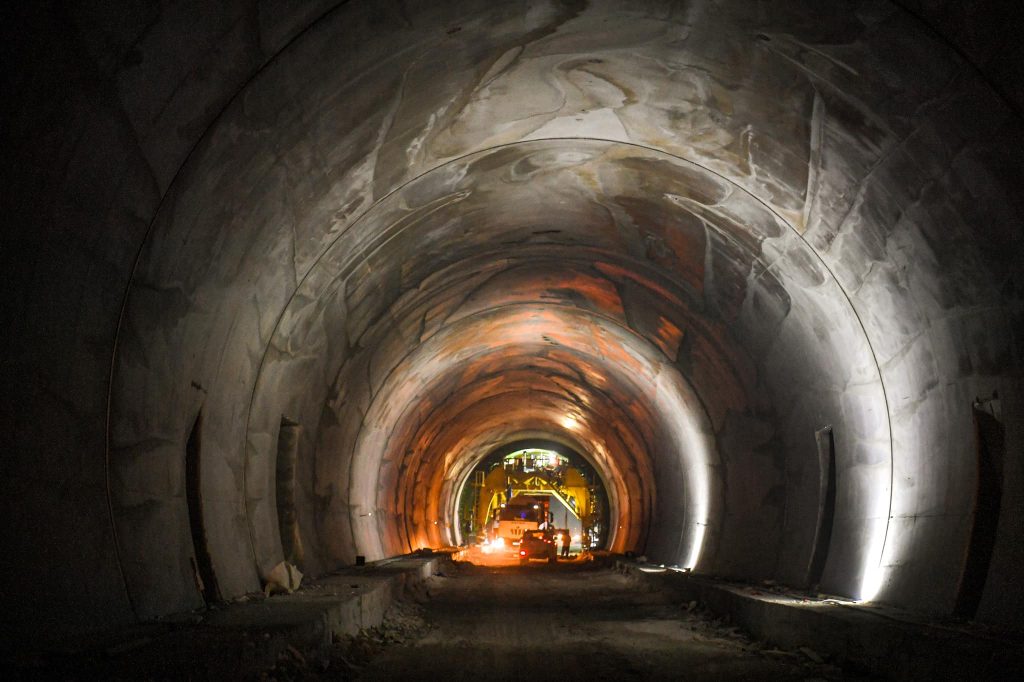Rama nxjerr fotot nga kantieri i tunelit të Llogarasë: Në fillim të vitit përfundojnë plotësisht punimet 322486925 515213550588195 2620366737405600509 n