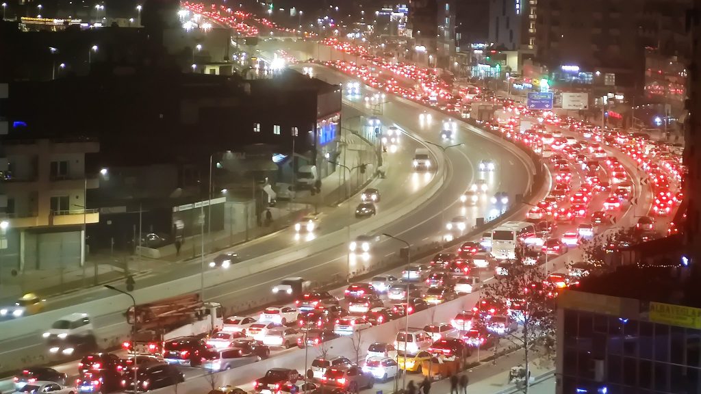 Kthimi i emigrantëve, “paralizohet” qarkullimi i mjeteve në Tiranë dhe Elbasan 322960752 501488568752409 712087562822559360 n