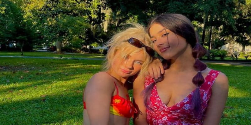 Vetëm 21 vjeçe/ Vdes në aksident ylli i “TikTok” Ali Dulin WITH HER FRIEND INSTAGRAM IMAGE 1019x573 1