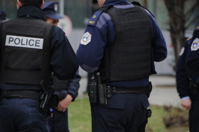 Iu kishte marrë 10 euro borxh, 27-vjeçarit shqiptar i presin dy gishta Policia ne Pz 4 1