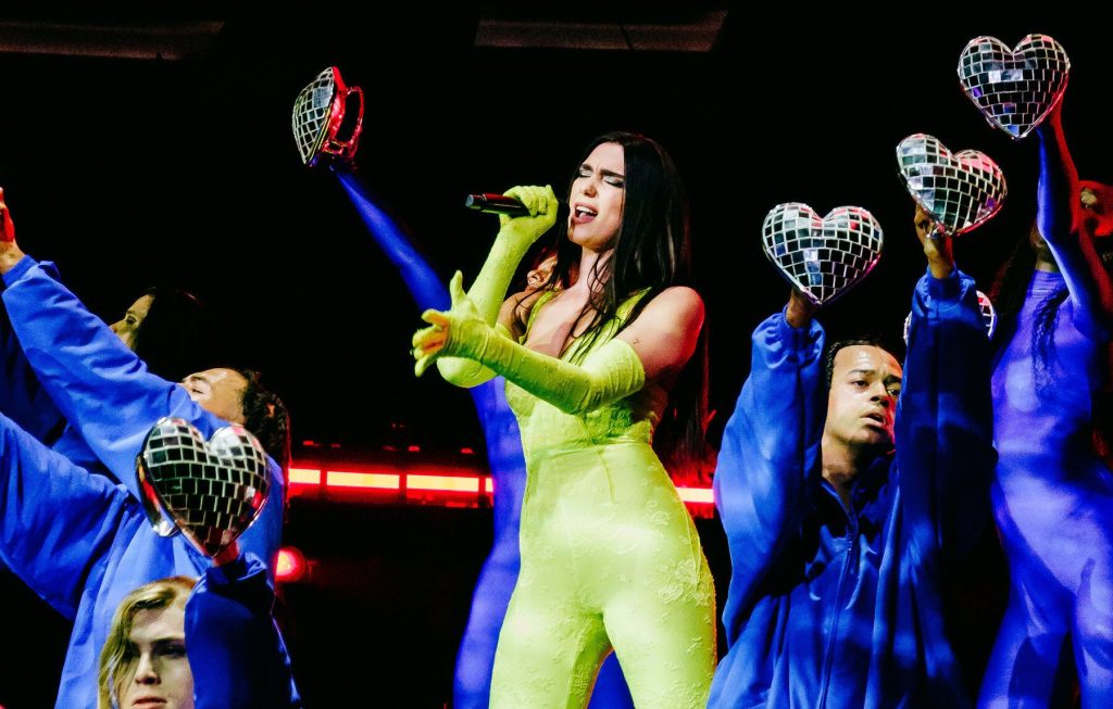 “Katari s’i mbajti premtimet”, Dua Lipa flet për thashethemet: Në kundërshtim me bindjet e mia dua lipaa1668837991 0