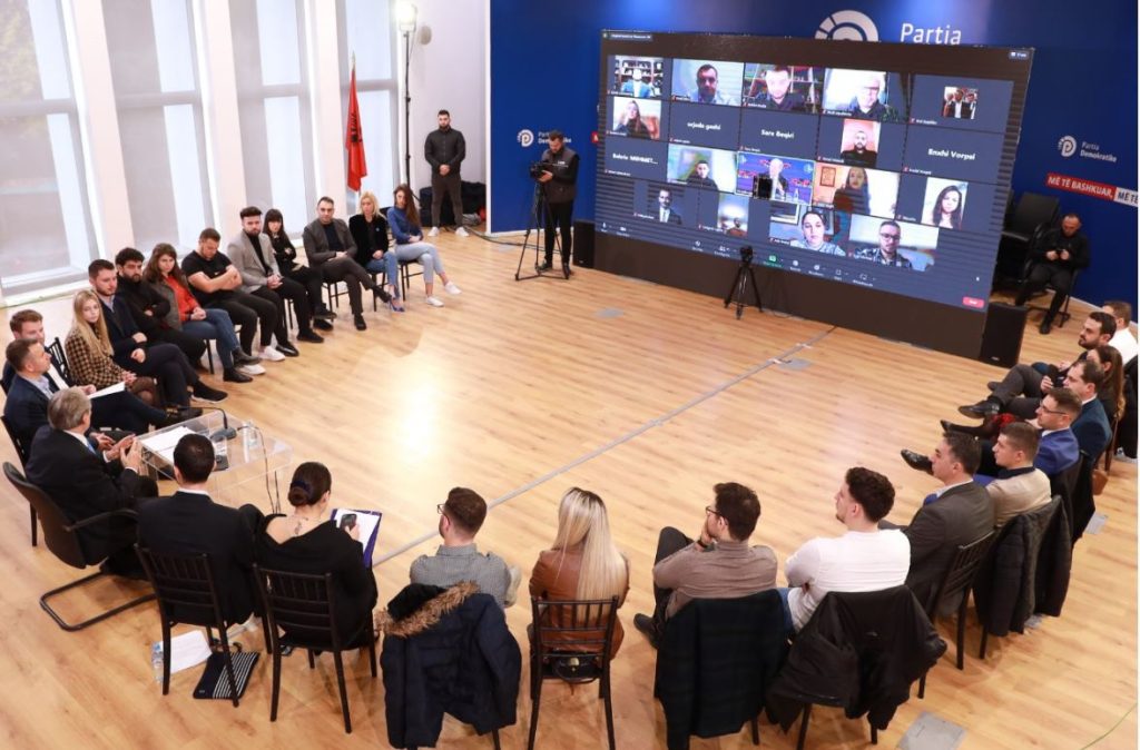 Berisha: Krijimi i elitës së aftë dhe atdhetare, objektiv i rëndësishëm për PD-në sb10
