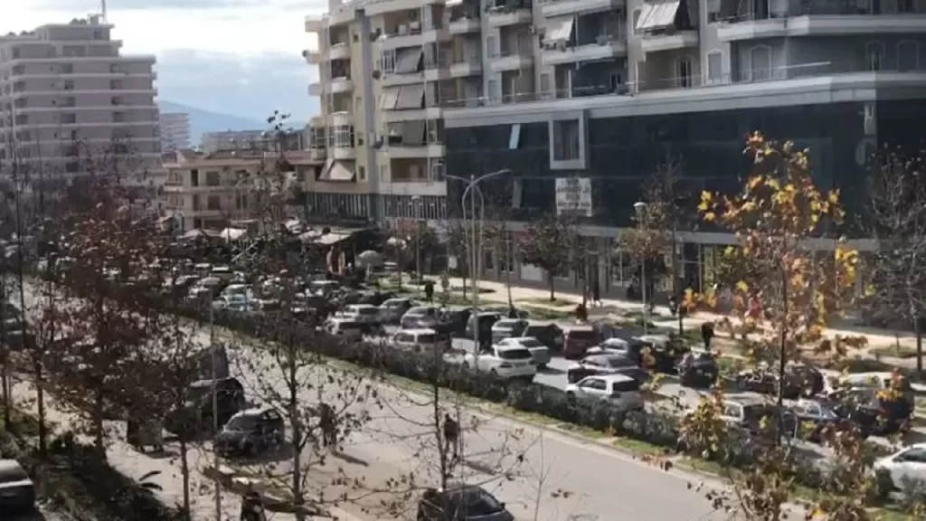Trafik i rënduar në Vlorë trafiku