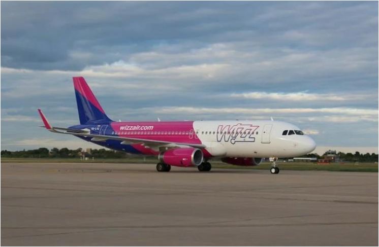Pasagjerët e Wizz Air, kalvar pritjesh nëpër aeroporte wizer