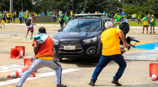 Përleshjet në Brazil, arrestohen mbi një mijë mbështetës të Bolsonaros 132015106 584f1cd8 d89b 479c 989f f5488cf1bbec