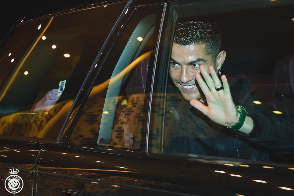 CR7 zbarkon në Riyadh. Mediat zbulojnë detaje nga kontrata (Foto) 322465488 698440611648290 8401204868216904249 n