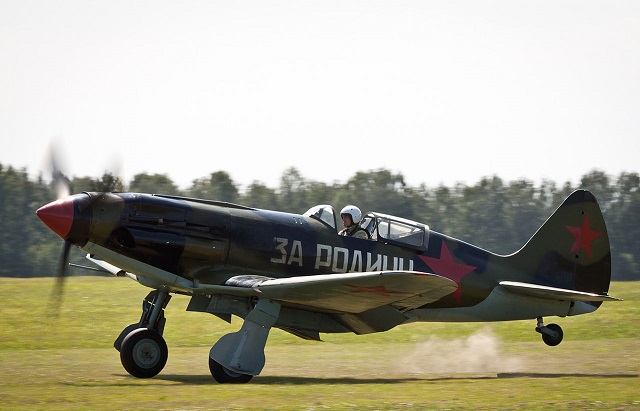 Avion MiG 3