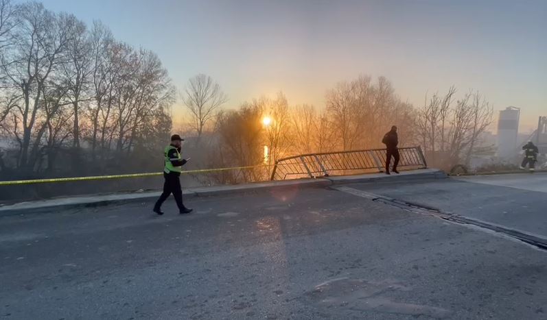 Shkatërrohen parmakët në Urën e Mbrostarit në Fier, dyshime se një mjet ka rënë në ujë Capture 53