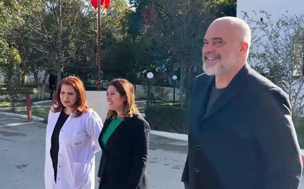 Rindërtimi në spitalin e Vlorës/ Rama: Po bëjmë edhe një tjetër investim er 1