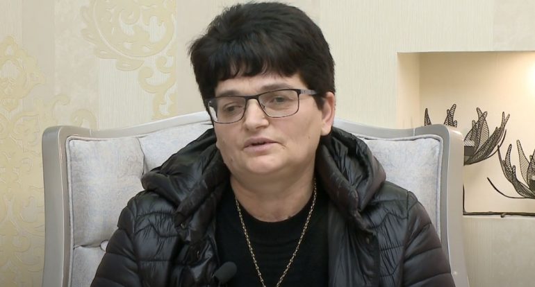 I vranë të birin në 2019, e ëma kërkon drejtësi: Gjyqtari theu etikën, kërkoi prezencën e viktimës në gjyq nena e florian selimit 770x414 1