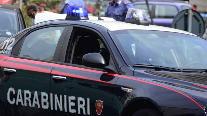 Merrte porositë për drogën nëpërmjet “WhatsApp”, 25-vjeçari shqiptar tenton t’i shpëtojë policisë uuu