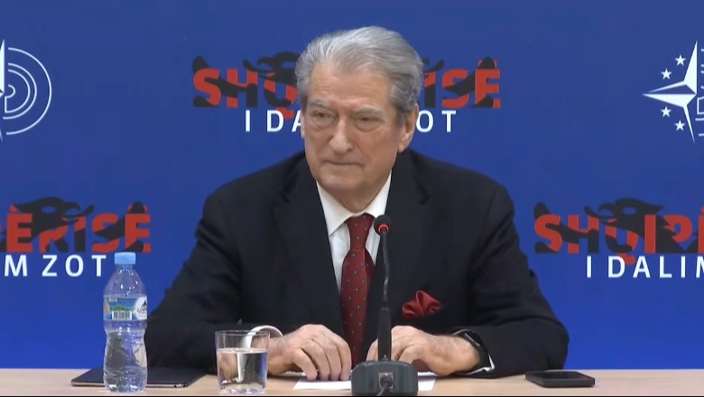 VIDEO/ Protesta para Parlamentit! Sali Berisha: Nesër ditë beteje! Rama ka frikë dhe tmerr nga ne 1676463866 Screenshot4