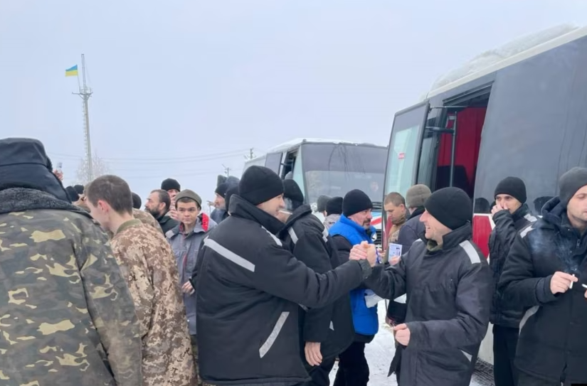 Ukraina dhe Rusia këmbejnë dhjetëra të burgosur të luftës 99