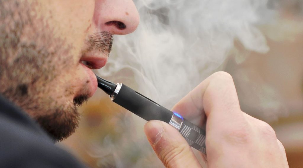 Cigarja elektronike ul nivelin e oksigjenit në gjak Capture 77