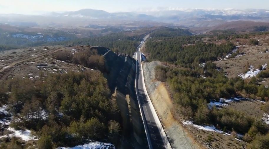 ”Kantieri më i rëndësishëm i momentit”, Rama: Aksi rrugor Korçë-Ersekë, një vepër madhore Capture 96