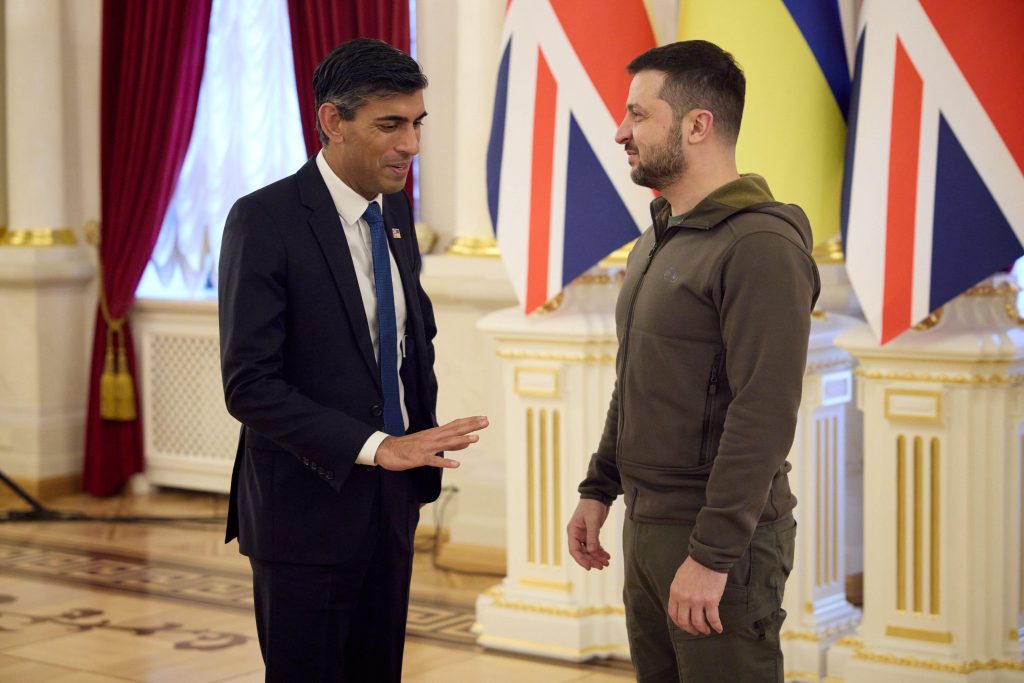 FOTO/ Zelensky mbërrin në Britaninë e Madhe 2 I age ID 2M4H3KP The President of Ukraine Volodymyr Zelenskyy meets with the British Prime Minister Rishi Sunak in Kyiv EXP080223 CREDIT ALAMY STOCK PHOTO Ukraine 0