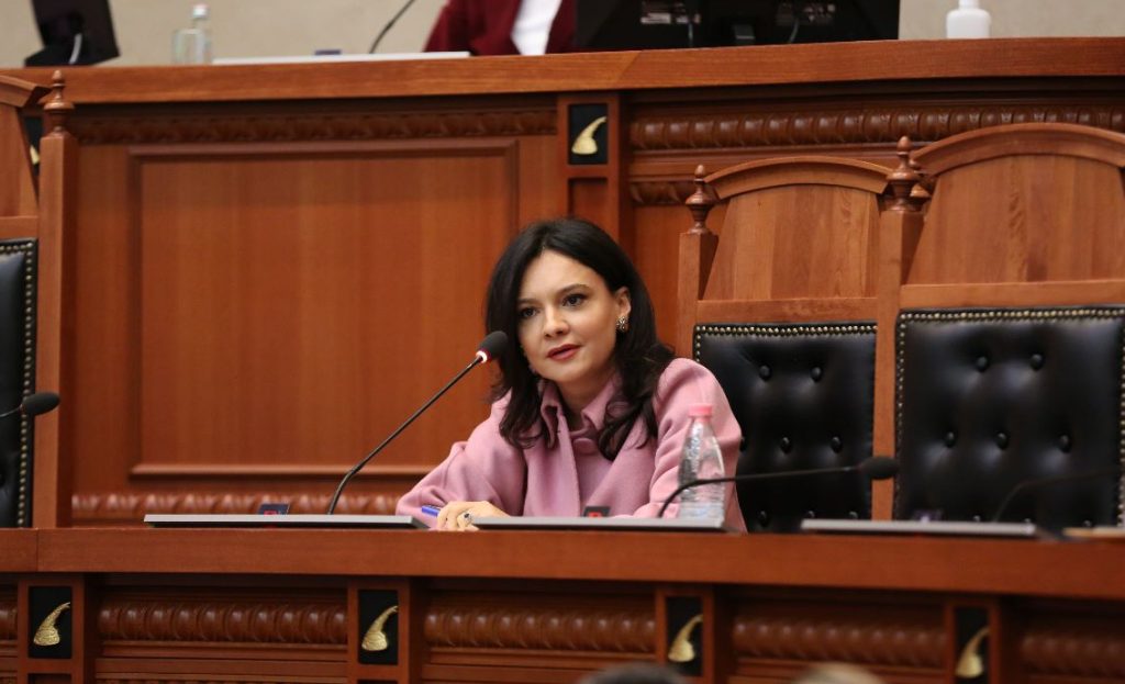 VIDEO/ Spiropali: Një përgjigje për “bilbilenjtë” që do çlirohen në 14 maj nga humbja e radhës Spiropali kuvend